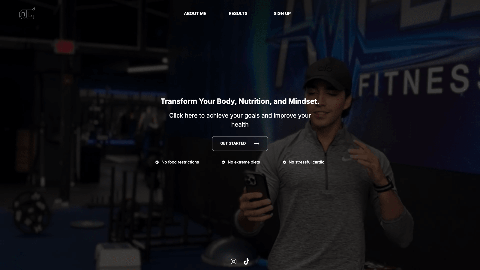 Martin Gajardo Coach desktop hero with fitness coaching headline over a gym video background